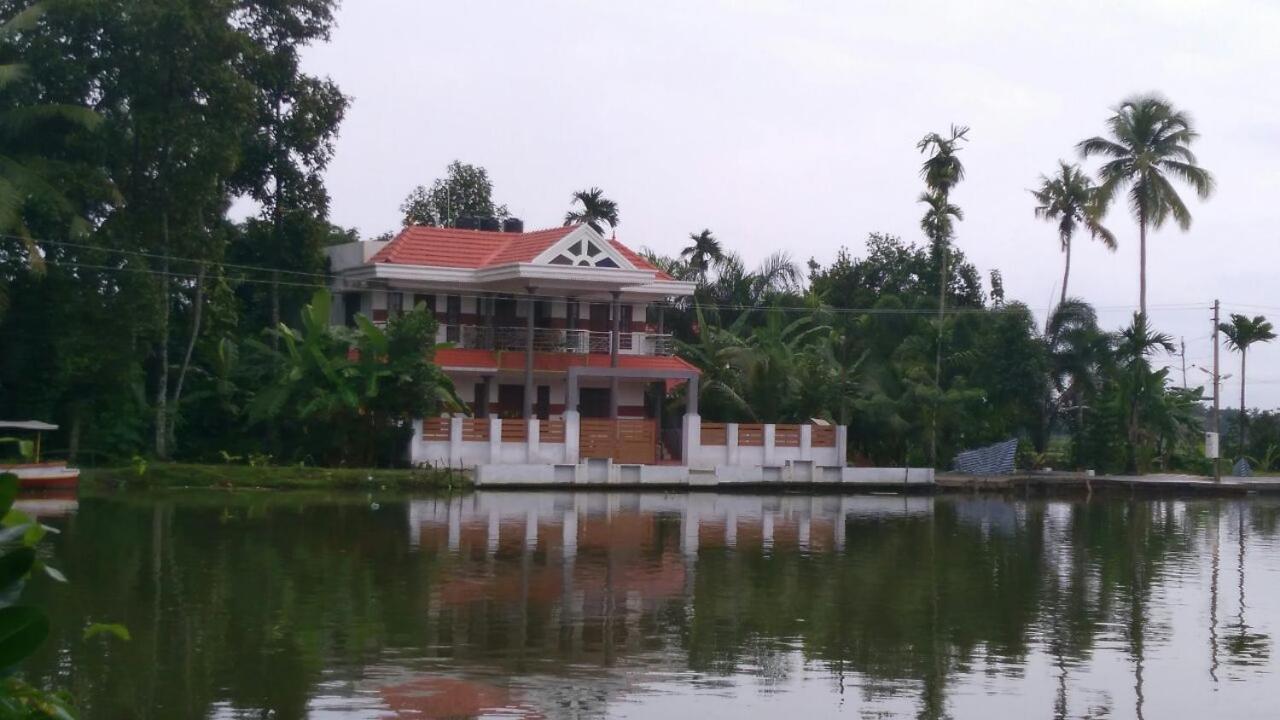 Mango Kerala Homes Kumarakom Phòng bức ảnh